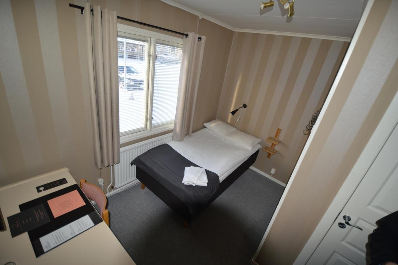 Hotell Gaestis Tierp ภายนอก รูปภาพ