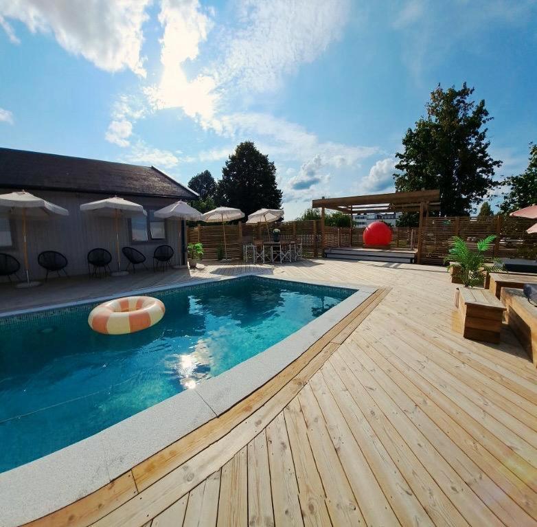 Hotell Gaestis Tierp ภายนอก รูปภาพ